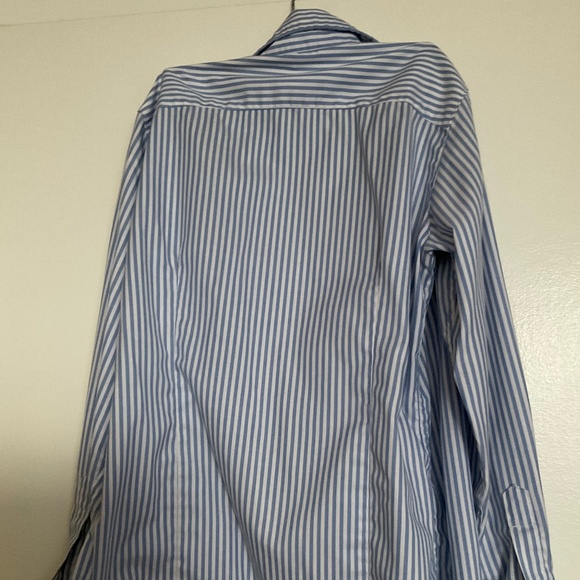 Tilley Long Sleeves shirt, Gently Used - Wash & Wear, Perfect to Travel 🧳! - Picture 7 of 8